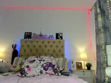 Stripchat Free Live Porn of shantallhotxx