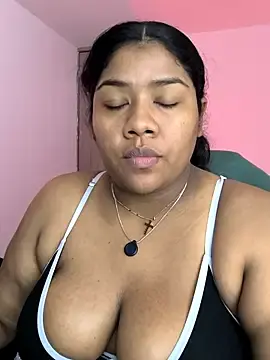 Stripchat Adult Webcams of paola091