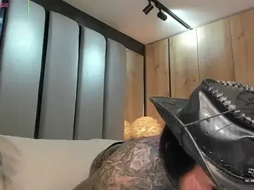 Stripchat Live Sex Cam of belllbonniie