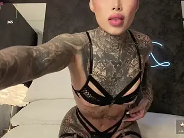 Stripchat Free Porn Cam of belllbonniie