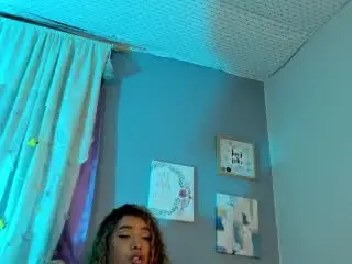 Xlovecam Nude Webcam of JuliaSacarf