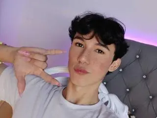 Xlovecam Best Webcam of JosiahRicci