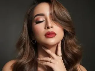 Xlovecam Sex Cam of YourDreamGoddess