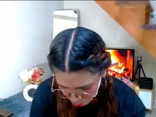 Xlovecam Sex Cam of YoureFantasyMaria
