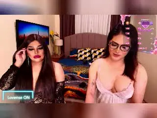 Xlovecam Live Porn of InsatiableQueensX