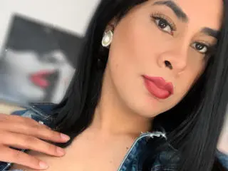 Xlovecam Free Live Porn of SaraWinson