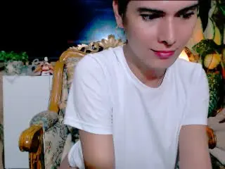 Xlovecam Free Porn Cam of BeautyQueenTs