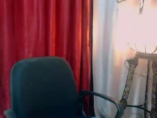 Xlovecam Nude Webcam of BeautyQueenTs