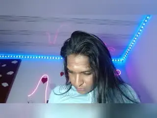 Xlovecam Live Sex Cam of IdiiaLatina