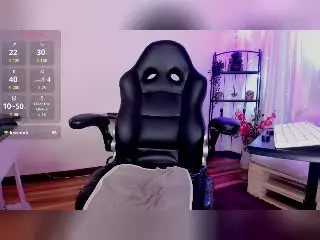 Xlovecam Best live sex cam show of KarolElegance