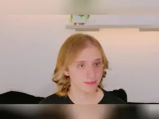 Xlovecam Live Sex Cam of SeraphinneX