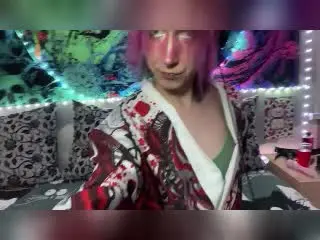 Xlovecam Free Live Porn of DarlineHalasz