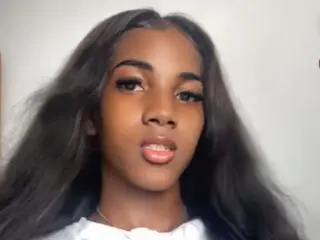 Xlovecam Nude Webcam of MiaDeseo