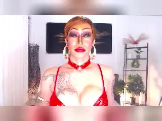 Xlovecam Adult Webcam of QueenOfMajestique