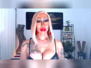 Xlovecam Private Sex Chat of QueenOfMajestique