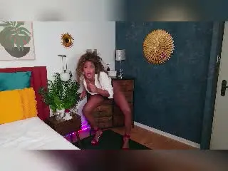 Xlovecam Free Porn Cam of Shaniabeaute
